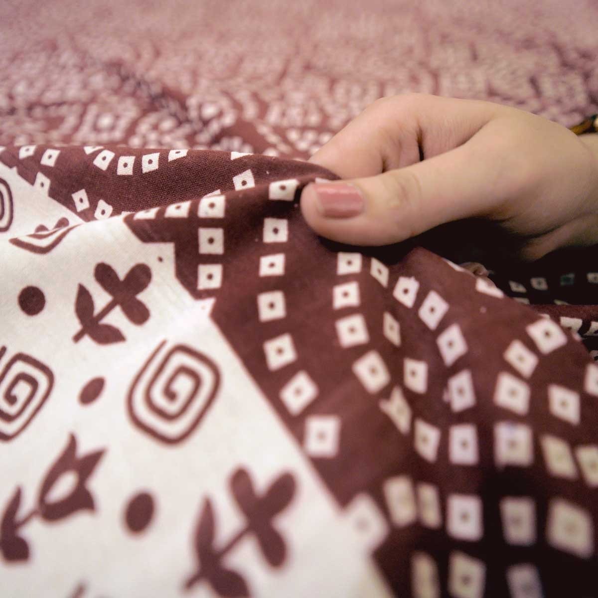 floral-print-cotton-king-size-bedsheet floral-print-cotton-king-size-bedsheet