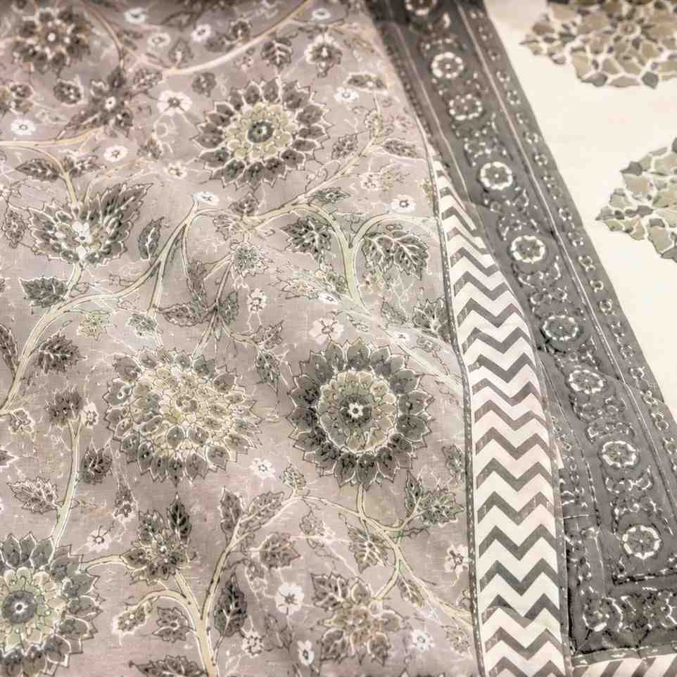 100% cotton grey floral bedsheet set for super king bed
